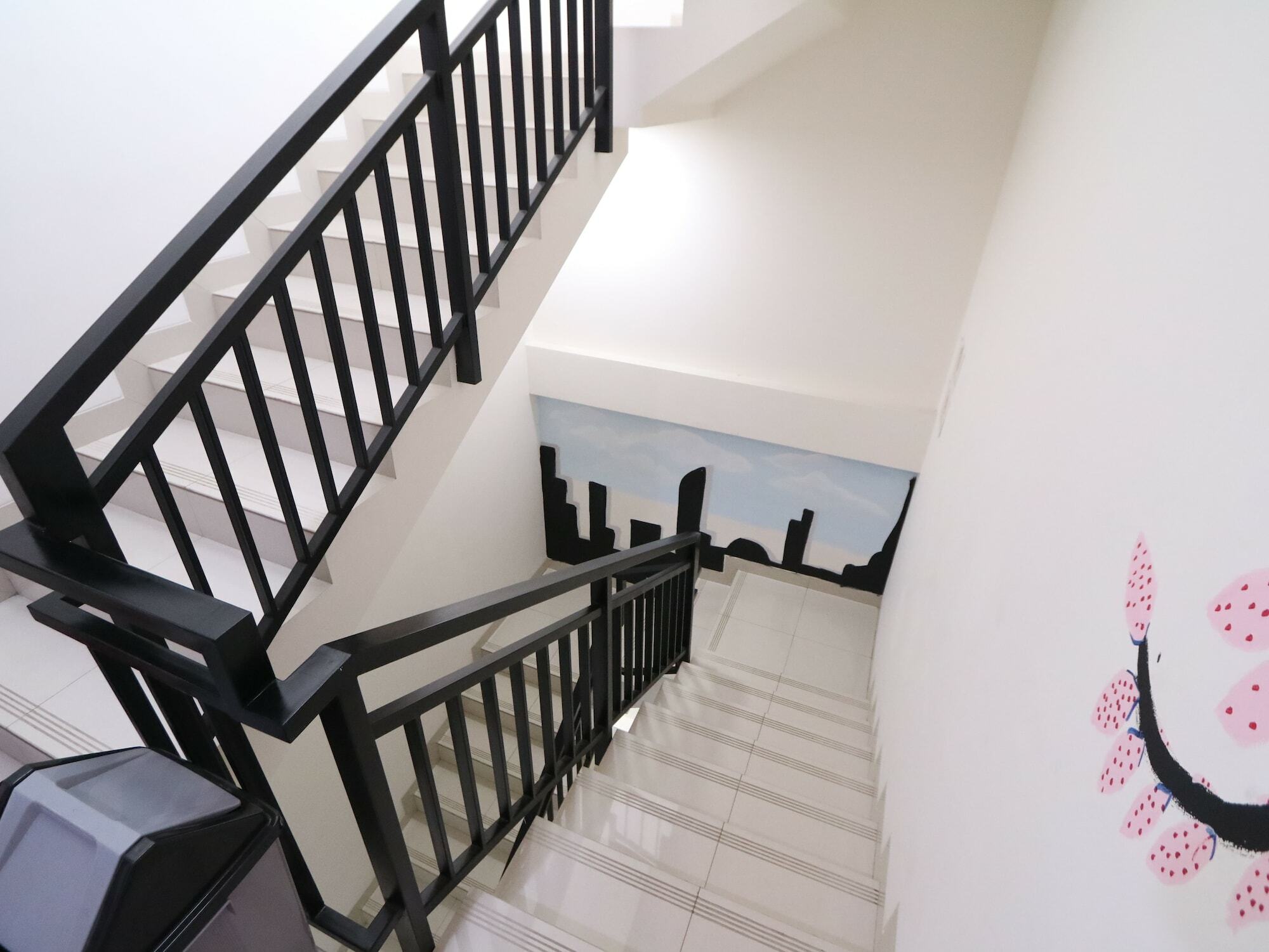 ホテル Kamar Keluarga Tanah Abang ジャカルタ エクステリア 写真
