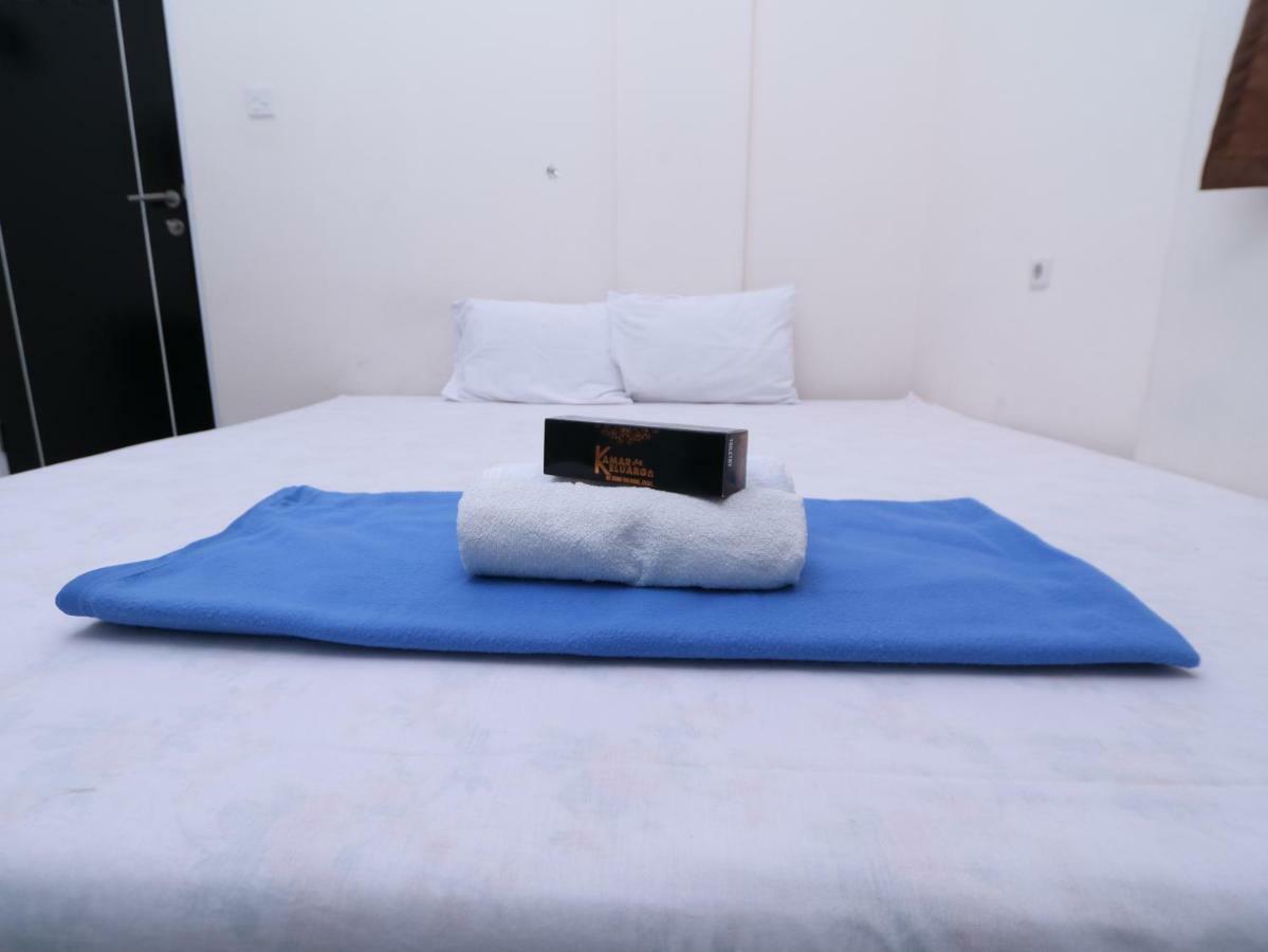 ホテル Kamar Keluarga Tanah Abang ジャカルタ エクステリア 写真
